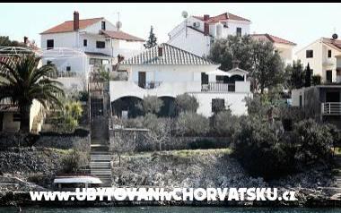 Apartmanok Nikola Bego – Szálláshely Rogoznica Horvátország