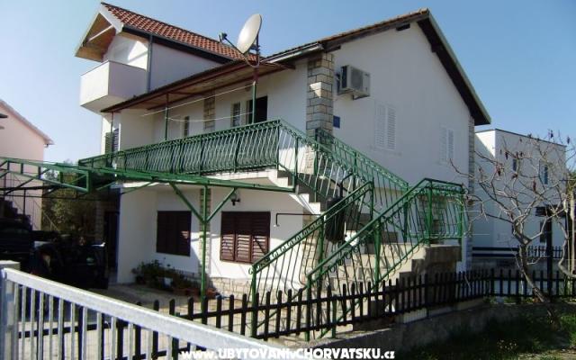 Apartmanok Silvia – Szálláshely Rogoznica Horvátország