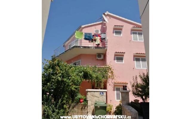 Apartmanok Ivanka – Szálláshely Sibenik Horvátország
