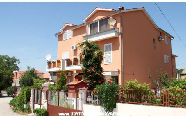 Apartmanok Marija i Toni – Szálláshely Sibenik Horvátország