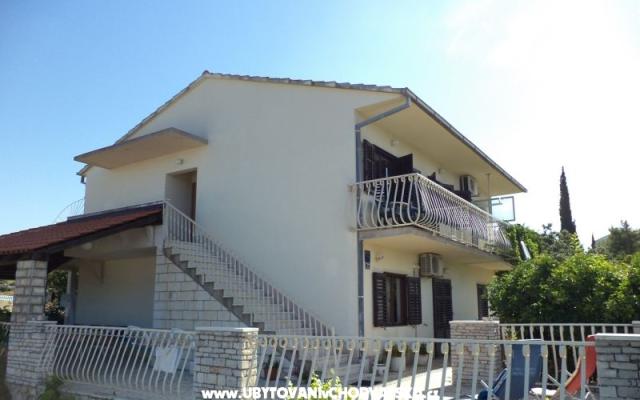 Apartmanok Blagaić Zlatko – Szálláshely Solta sziget Horvátország
