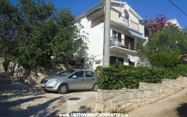 Apartmanok Petra – Szálláshely Solta sziget Horvátország