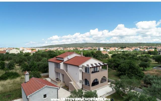  Apartmanok J – Szálláshely Sukosan Horvátország