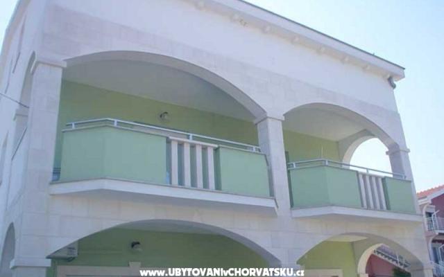 Apartmanok Oliva – Szálláshely Sukosan Horvátország