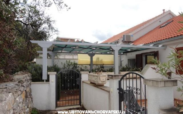 Apartman Boris – Szálláshely Supetar – Brac Horvátország