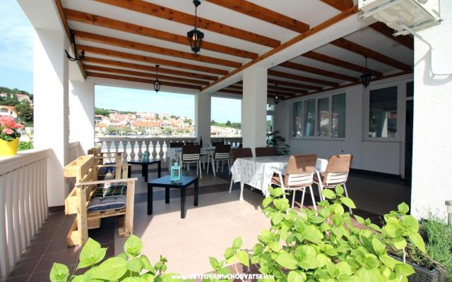Apartmanok Nika – Szálláshely Tisno Horvátország