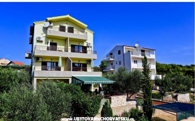 Apartmanok Aniva – Szálláshely Trogir Horvátország
