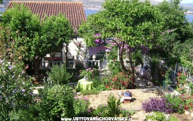 Apartmanok Bešker – Szálláshely Trogir Horvátország