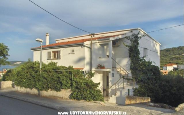 Apartmanok Boa  – Szálláshely Trogir Horvátország
