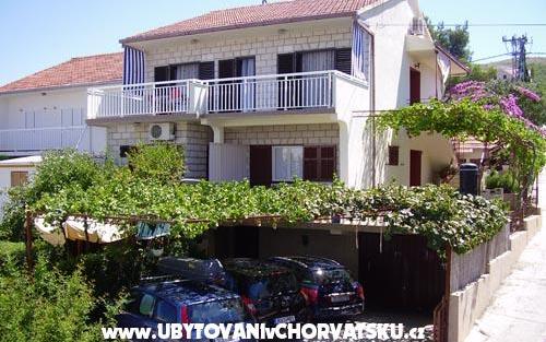 Apartmanok Borna – Szálláshely Trogir Horvátország