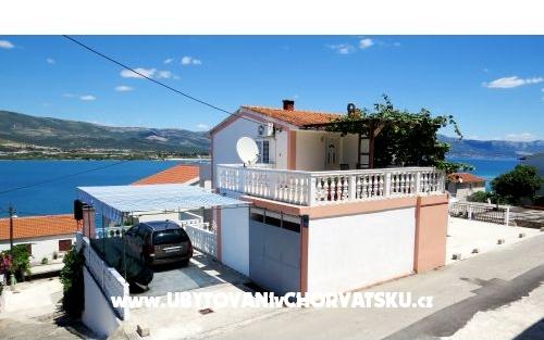 Apartmanok Desa – Szálláshely Trogir Horvátország