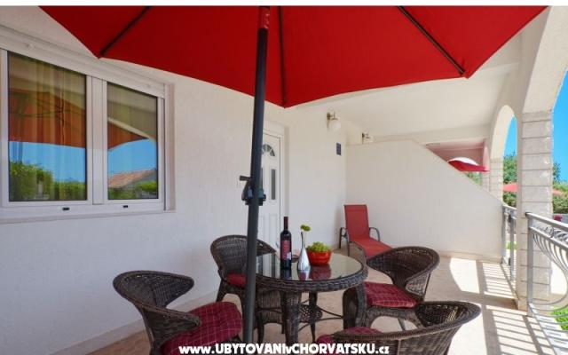 Apartmanok Lukas – Szálláshely Trogir Horvátország