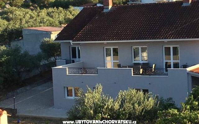 Apartmanok Nakir – Szálláshely Trogir Horvátország