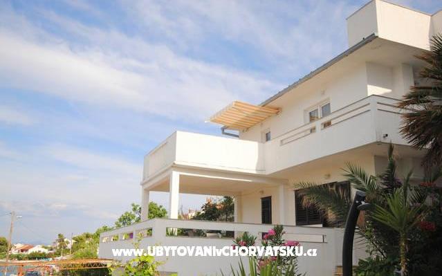 Apartmanok Neva – Szálláshely Trogir Horvátország