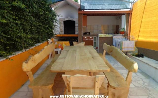 Apartmanok Suzi – Szálláshely Trogir Horvátország