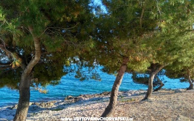 Apartmanok Vujica  – Szálláshely Trogir Horvátország