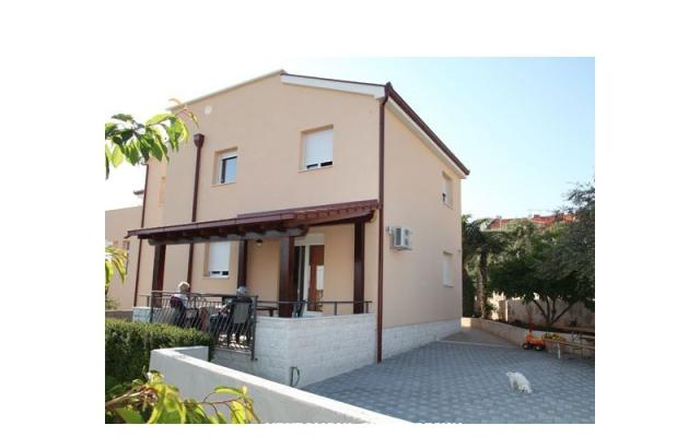 Apartmanok Petra – Szálláshely Trogir Horvátország