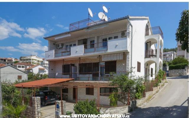 Apartmanok Leila – Szálláshely Trogir Horvátország