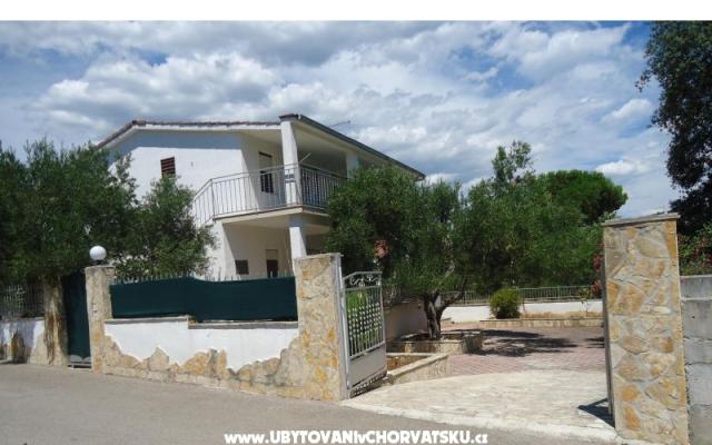 Apartman Tina – Szálláshely Trogir Horvátország