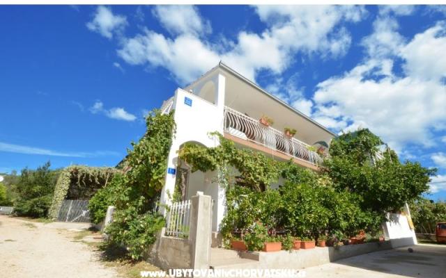 Villa Nina – Szálláshely Trogir Horvátország