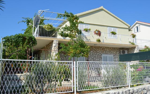 Apartmanok Petar Milat – Szálláshely Trogir Horvátország