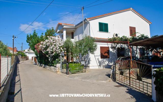 Apartmanok Ruža – Szálláshely Trogir Horvátország