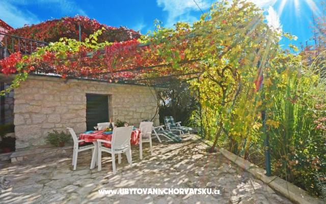 Apartmanok Villa Maslina – Szálláshely Trogir Horvátország