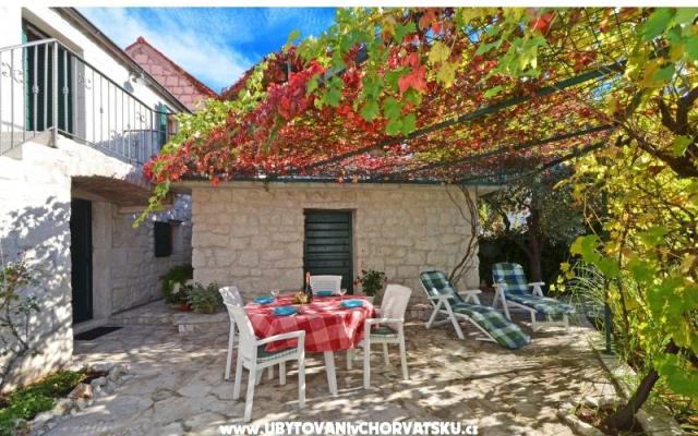 Apartmets Villa Maslina – Szálláshely Trogir Horvátország