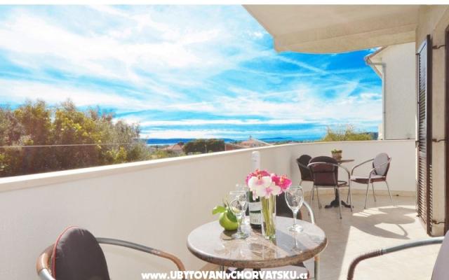 Apartmanok Damir – Szálláshely Trogir Horvátország