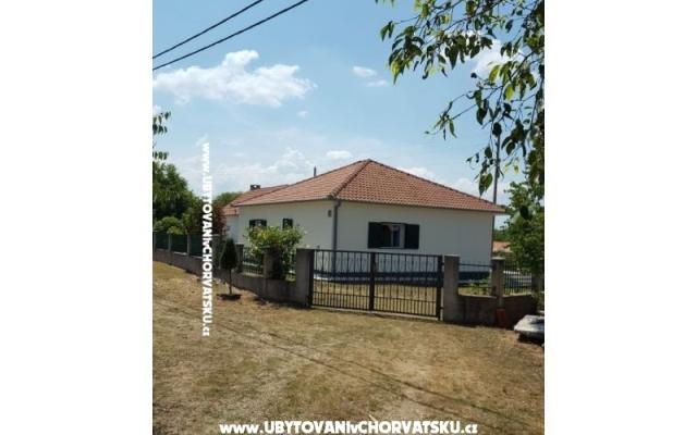 Holiday Home Endi – Szálláshely Trogir Horvátország