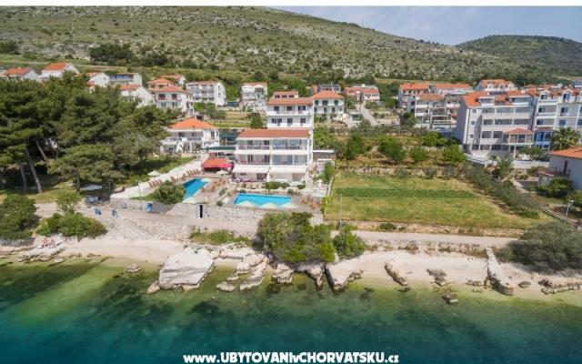 GEM OF THE SEA APARTMENTS ALENKA – Szálláshely Trogir Horvátország