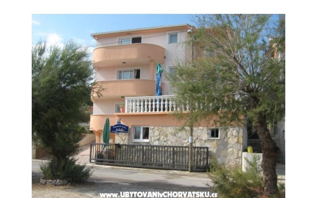Marinovi Dvori – Szálláshely Trogir Horvátország
