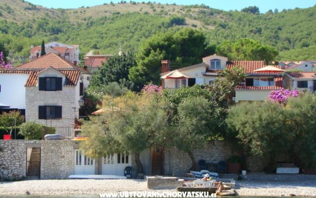 Apartmanok Villa Milena – Szálláshely Trogir Horvátország