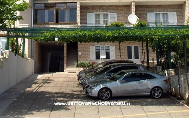 Apartmanok Mali raj – Szálláshely Tucepi Horvátország