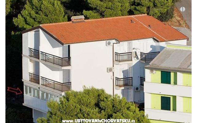 Apartmanok Zovko – Szálláshely Tucepi Horvátország