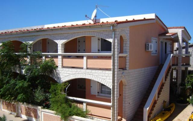 Apartmanok Vlašić otok Vir – Szálláshely Vir sziget Horvátország