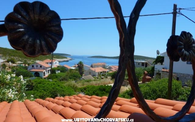 Villa Vinka*** – Szálláshely Vis sziget Horvátország
