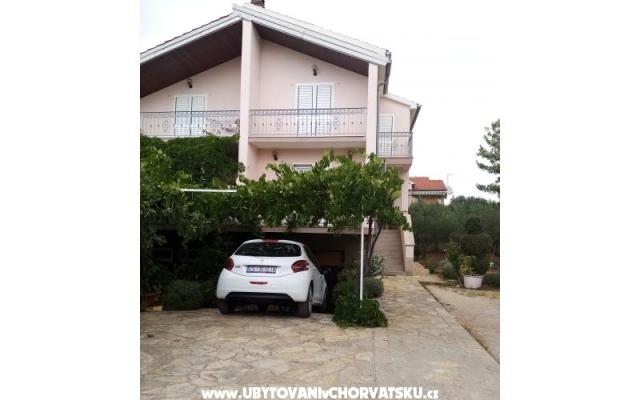 Apartmanok Ema – Szálláshely Vodice Horvátország