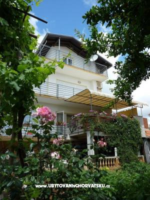Apartmanok Kresović – Szálláshely Vodice Horvátország