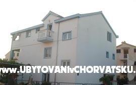 Apartmanok Lucija – Szálláshely Vodice Horvátország