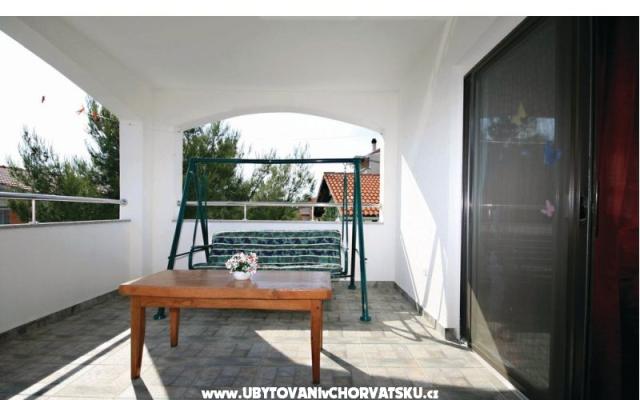 Apartmanok Šarac – Szálláshely Vodice Horvátország