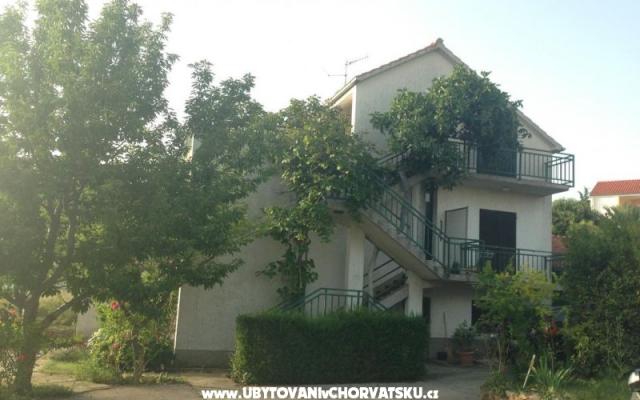 Apartmanok Slavijo – Szálláshely Vodice Horvátország