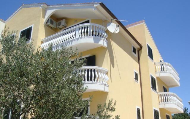 Apartmanok M – Szálláshely Vodice Horvátország