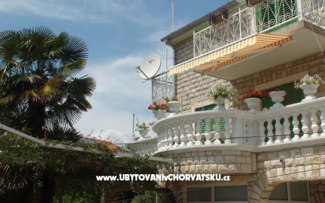Apartmanok Vučak – Szálláshely Vodice Horvátország