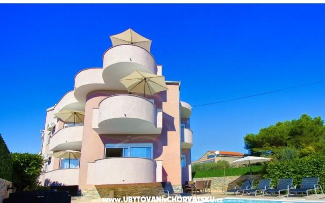 Aquarius Apartmanok – Szálláshely Vodice Horvátország