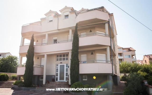 Villa Lovas – Szálláshely Vodice Horvátország