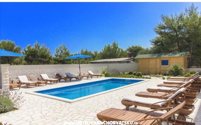 Villa Royal***** – Szálláshely Vodice Horvátország