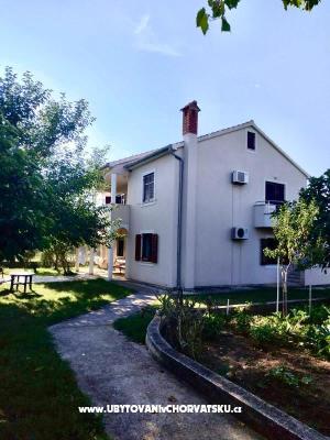 Apartmanok BLUE – Szálláshely Zaton Horvátország