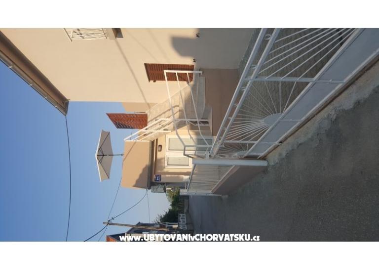APARTMAN PAULINA/BIBINJE:4+2/STUDIO – fotó 14
