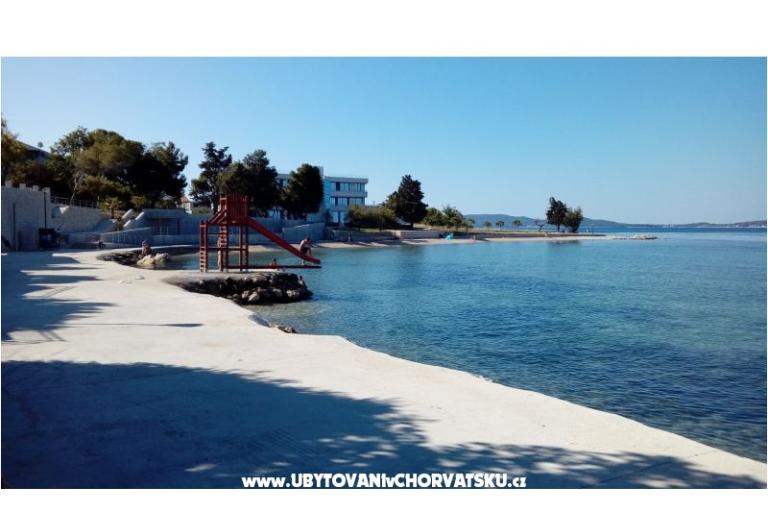 APARTMAN PAULINA/BIBINJE:4+2/STUDIO – fotó 16